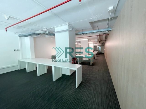 773,86 M2 Estupenda Oficina Apoquindo-metro Manquehue!!!!