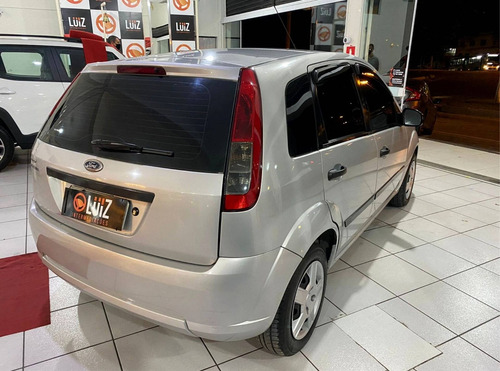 Imagem 4 de 6 de Ford Fiesta 1.0 Mpi Hatch 8v Flex 4p Manual
