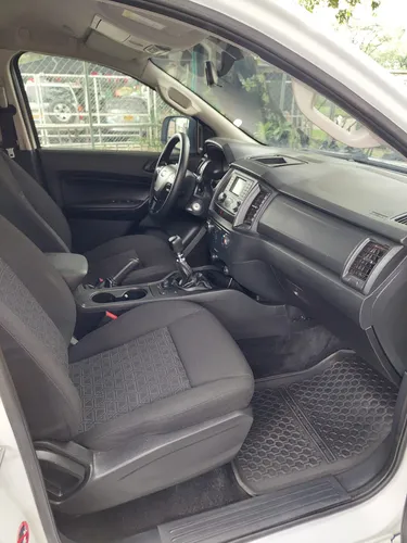 Ford Ranger 3.2 XL MT