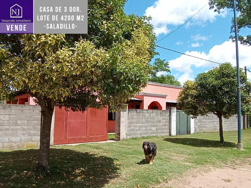 Vendo Hermosa Casa De 3 Habitaciones + Gran Parque