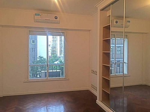 Departamento En Venta En Recoleta.