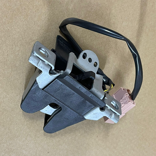 Fechadura Eletrica Porta Malas Fox 03/08 5z6827505 Original