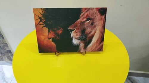 Imagem 2 de 6 de Quadro Decorativo Leão De Judá E Jesus Placa A4 Sala Quarto