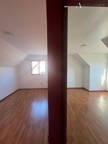 Casa En Venta De 3 Dorm. En Talca