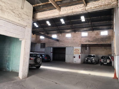 Imagen 3 de 16 de Amplio Galpon Centrico, Apto Para Diversos Proyectos