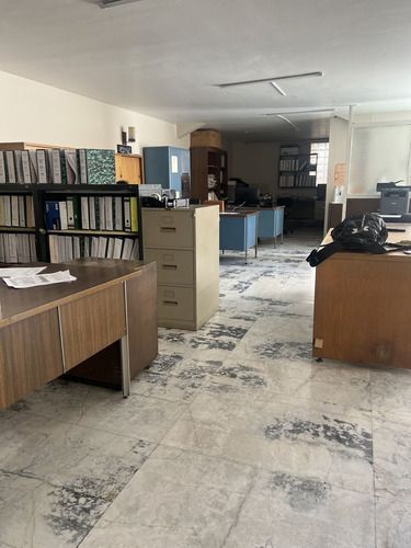 La Mejor Inversión Y Plusvalía, Edificio Súper Ubicado En Letrán Valle.