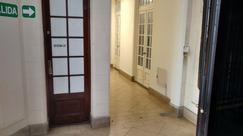 Imagen 7 de 16 de Regias Oficinas Ubicadas En El Histórico Edificio -pasaje Urquiza