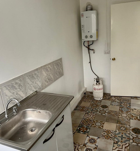 Depto 2 Dormitorios 1 Baño Estacionamiento, 5 De Abril