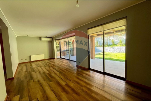 Venta Casa Condominio Las Pircas - 4d-4b-3eyb