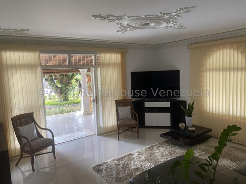 Estupenda Casa En Macaracuay 25-14084