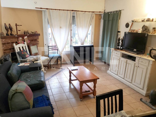 Venta Retasado !!!! Excelente Chalet Sobre Lote De 10 X 40.