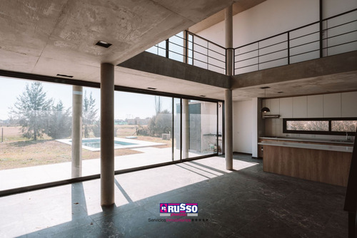 Venta Casa Barrio Cruz Del Sur San Vicente 4 Ambientes