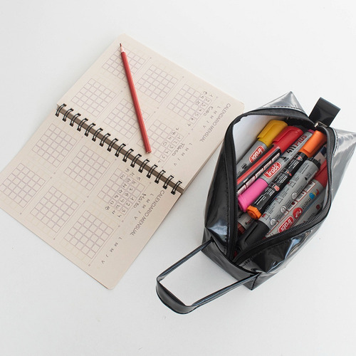 Imagen 6 de 10 de Combo Cuaderno Agenda Artesanal A5 + Cartuchera Impermeable