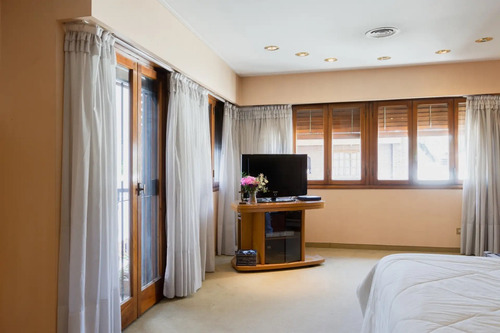 Excelente Casa 5 Ambientes - Ramos Centro - Acepta Permuta En Ramos Mejia