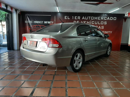 Imagen 4 de 11 de Honda Civic 2.0