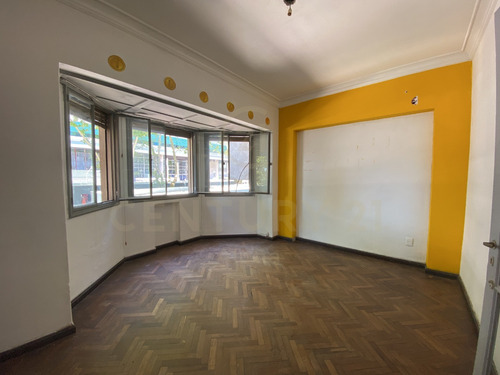 Casa En Padrón Único Y Local Comercial Cordón