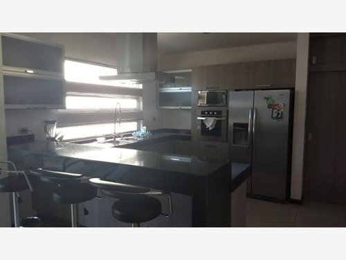 Imagen 2 de 12 de Casa Sola En Venta Fracc. Los Cedros Residencial