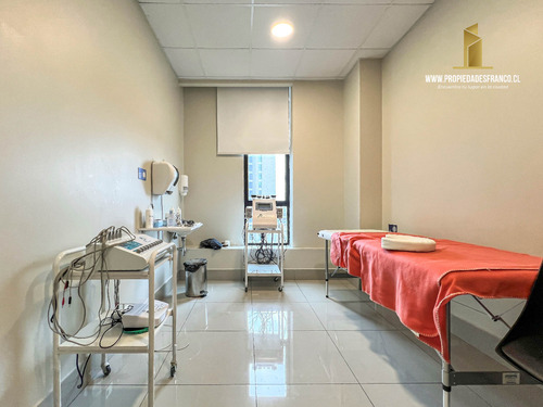 Vende Derecho Llave Clinica Estetica Inmejorable Ubicacion
