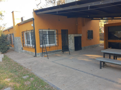 Imagen 2 de 12 de Venta Casa Quinta Con Pileta San Nicolás