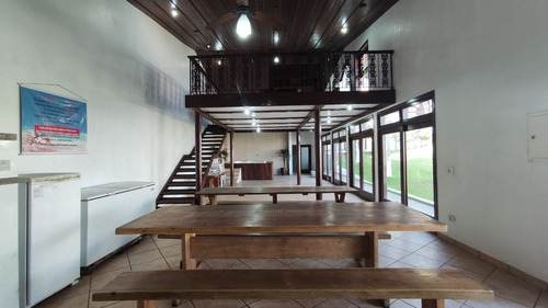 Casa Com Piscina Semi Olímpica Aquecida, (mansão),sauna, Spa Hidromassagem Para 9 Pessoas ,8 Quartos, 1516 Metros, Salão De Festas, Salão De Jogos Completo, Churrasqueira Completa, Alarme Cameras