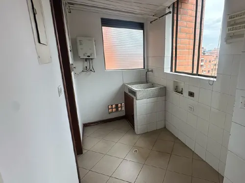 Apartamento En Venta En Conquistadores. Cod V776097