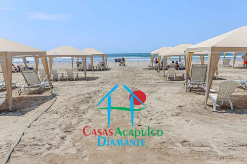 Cad La Isla Fiji R5. En Condominio De Playa. Terraza Con Vista A Las Áreas Comunes