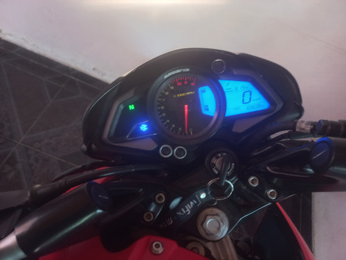 Moto Rouser Ns 200