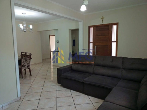 Imagem 2 de 15 de Excelente Casa Térrea Com Edícula Jardim Abaete - 7678