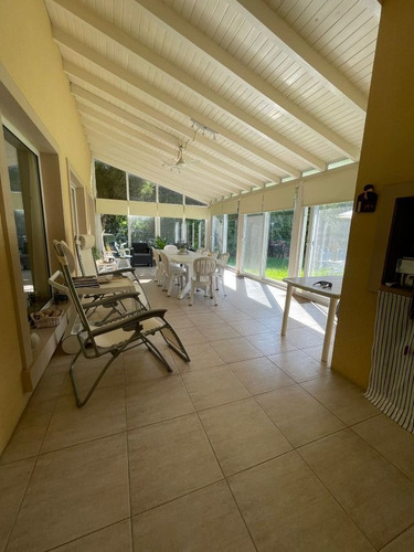 Imagen 9 de 30 de Casa En Venta De 4 Dormitorios C/ Cochera En Guillermo Enrique Hudson