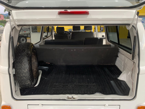Volkswagen Kombi 1.4 MI STD 8V FLEX 4P MANUAL