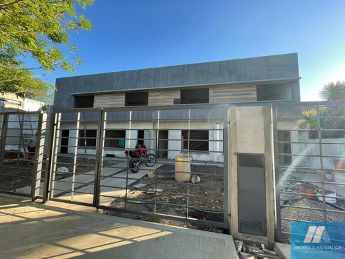 Imagen 2 de 24 de Venta Triplex, Muñiz