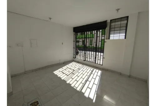 Local Sobre Av. Girardot