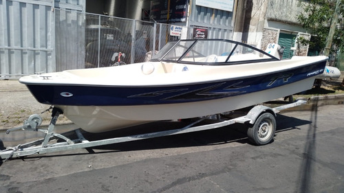 Lancha Open Cero Hs Trakker 520 Para Potencias De 40 A 90 Hp