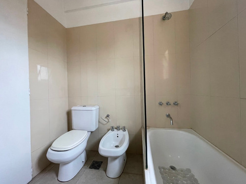 Imagen 9 de 14 de Alquiler Departamento 3 Ambientes Complejo Cerrado Castelar