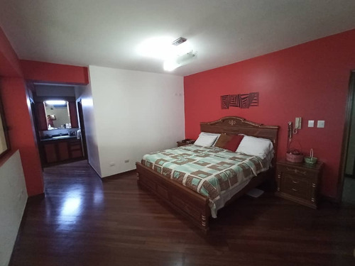 Imagen 20 de 26 de Fernando Guerrero Vende Penthouse En Res. Lexcellent