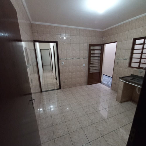 Imagem 6 de 11 de Casa A Venda Com 2 Dormitórios Na Vila Suissa Em Mogi Das Cruzes - Ca00336 - 70249564