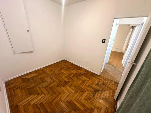 Departamento De 3 Ambientes Lateral En Pleno Villa Crespo