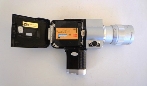 Filmadora Raynox Synchro Zoom Super 8x (coleção/decoração) Preto/prata (Usado)