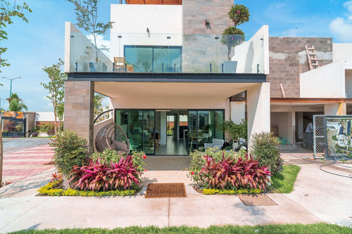 Casa En Santa Fe Xochitepec Morelos
