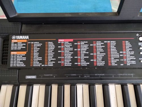 Teclado Yamaha Psr-f51 61 Teclas 120 Voces