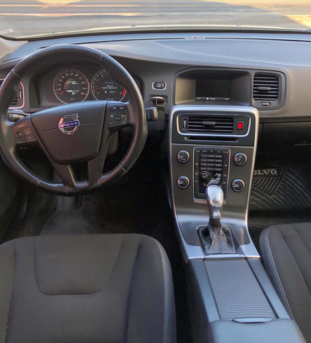 Imagen 9 de 10 de Volvo S60 2014 2.0 T4 180cv At