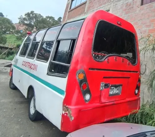 Microbús En Excelente Estado Motor Como Nuevo