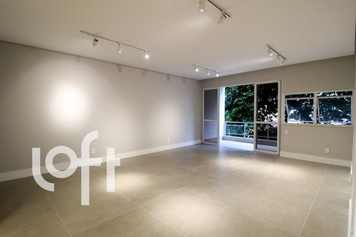 Apartamento À Venda No Bairro Leblon - Rio De Janeiro/rj - O-8054-17033