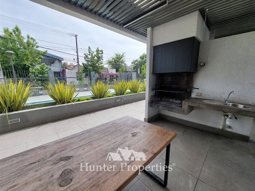 Departamento En Venta De 2d-1b Y Piscina. En La Cisterna