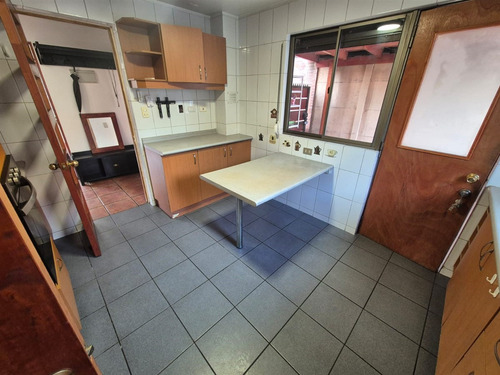 Arriendo Casa Con Piscina 4d 3b 1b 1e En Peñalolén.