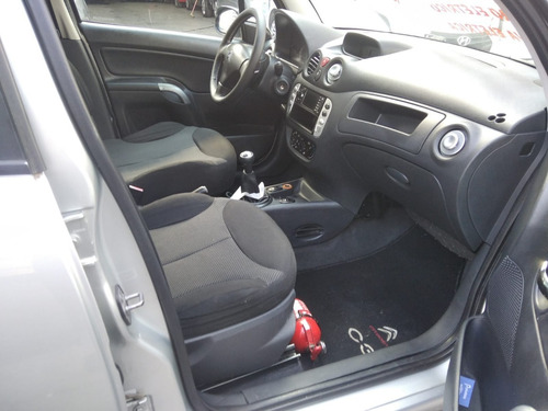 Imagem 10 de 13 de Citroën C3 1.4 Glx Flex 5p 2010