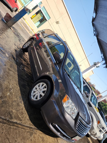 Chrysler Town & Country 3.6 Limited Mt