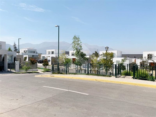 Imagen 26 de 27 de Casa En Venta En Lo Barnechea