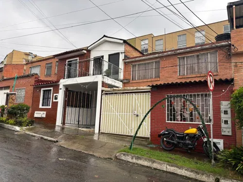 Casa En Venta En Los Naranjos. Cod V21519