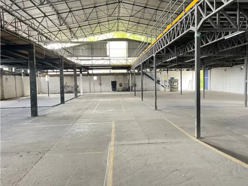 Bodega En Arriendo El Caimo